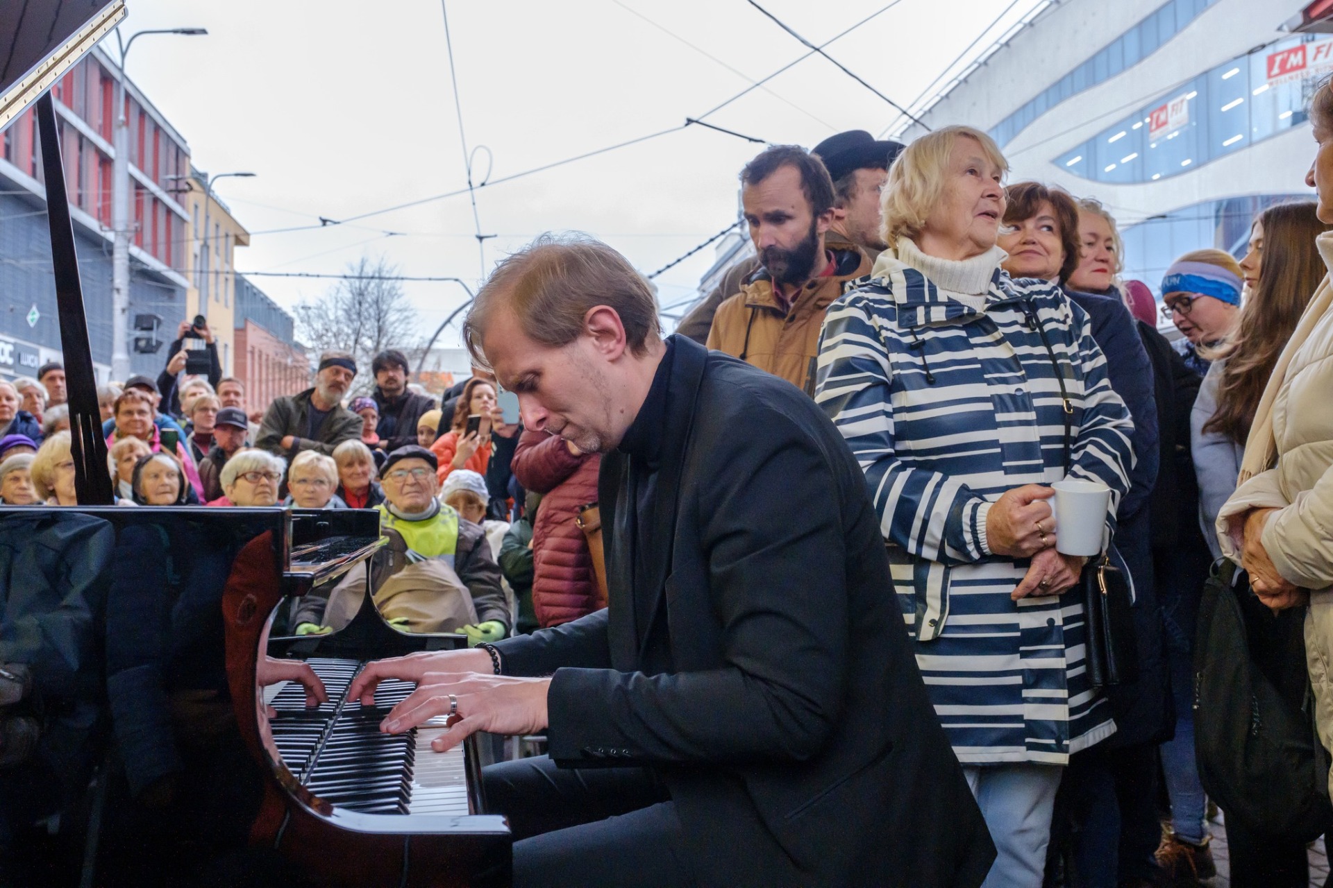 Photography 3 of project Public Concert at Bus Station in Liberec
